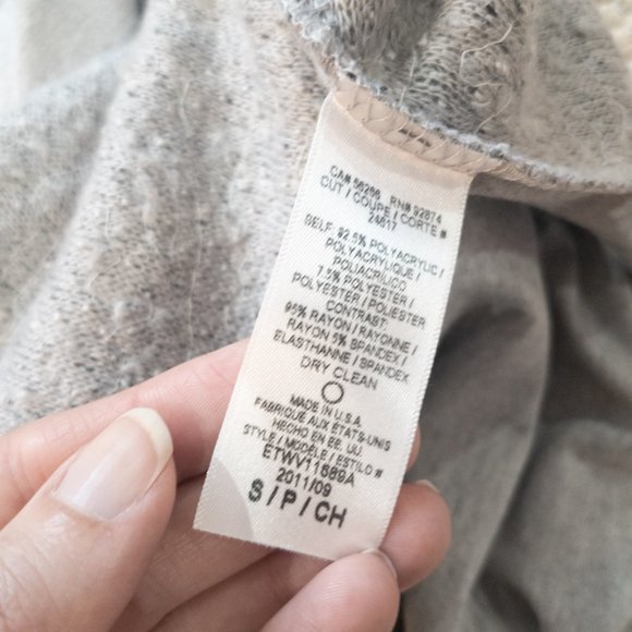 Anthropologie Ella Moss Silver Grey Sequin Knit Top Size S EUC - Picture 11 of 13